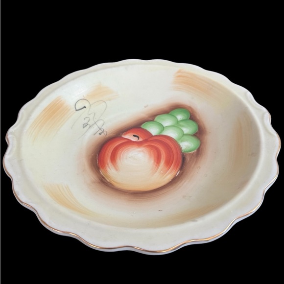 Vintage Hand Painted Gold Trimmed Bowl - Picture 1 of 5